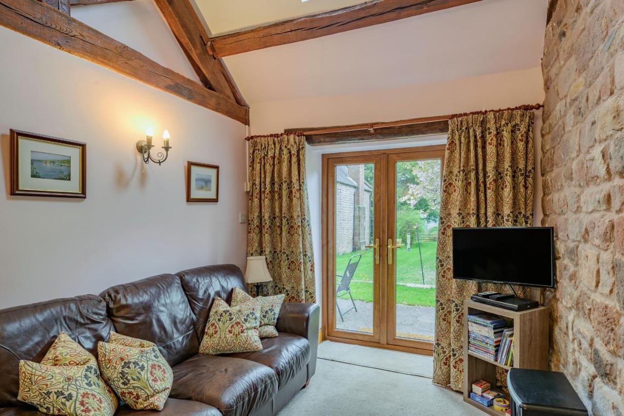 Wren Cottage Rudyard エクステリア 写真