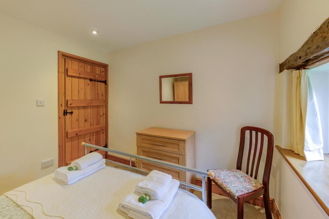 Wren Cottage Rudyard エクステリア 写真