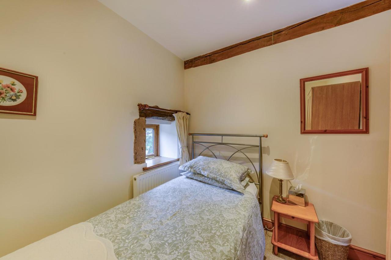 Wren Cottage Rudyard エクステリア 写真